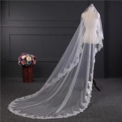 One-Tier Wedding Veil UK Tulle Lace Edge Chapel Veils Sequins Appliques TS91048
