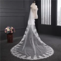 Two-Tier Wedding Veil UK Tulle Lace Edge Chapel Veils Appliques TS91024