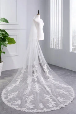 Two-Tier Wedding Veil UK Tulle Lace Edge Cathedral Veils Appliques TS91027