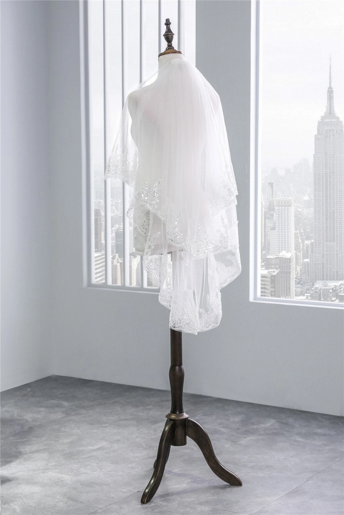 Two-Tier Wedding Veil UK Tulle Lace Edge Elbow Bridal Veils Appliques TS91002 - Image 2