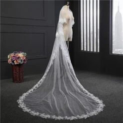 Two-Tier Wedding Veil UK Tulle Lace Edge Chapel Veils Appliques TS91037