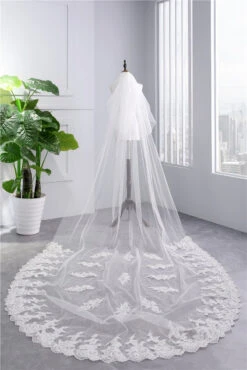 Two-Tier Wedding Veil UK Tulle Lace Edge Chapel Veils Appliques TS91047