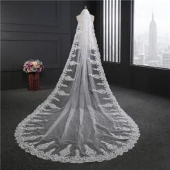 One-Tier Wedding Veil UK Lace Edge Tulle Cathedral Veils Appliques TS9002