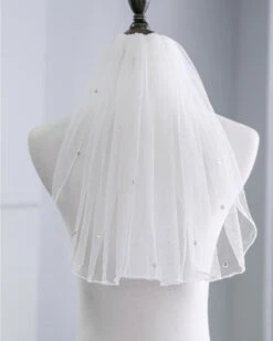 One-Tier Wedding Veil UK Tulle Pencil Edge Shoulder Veils Sequins TS91005