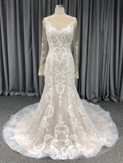 Trumpet/Mermaid V-neck Court Train Lace Train Wedding Dresses