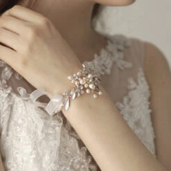 Golden Floral Lace-up Wedding Wrist Corsage